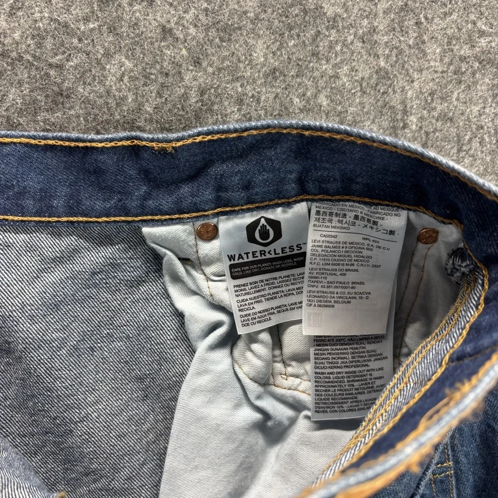 Levi's 501 Jeans Men's 35 x 33 Blue Button Fly Cotton Americana Denim 5 Pocket